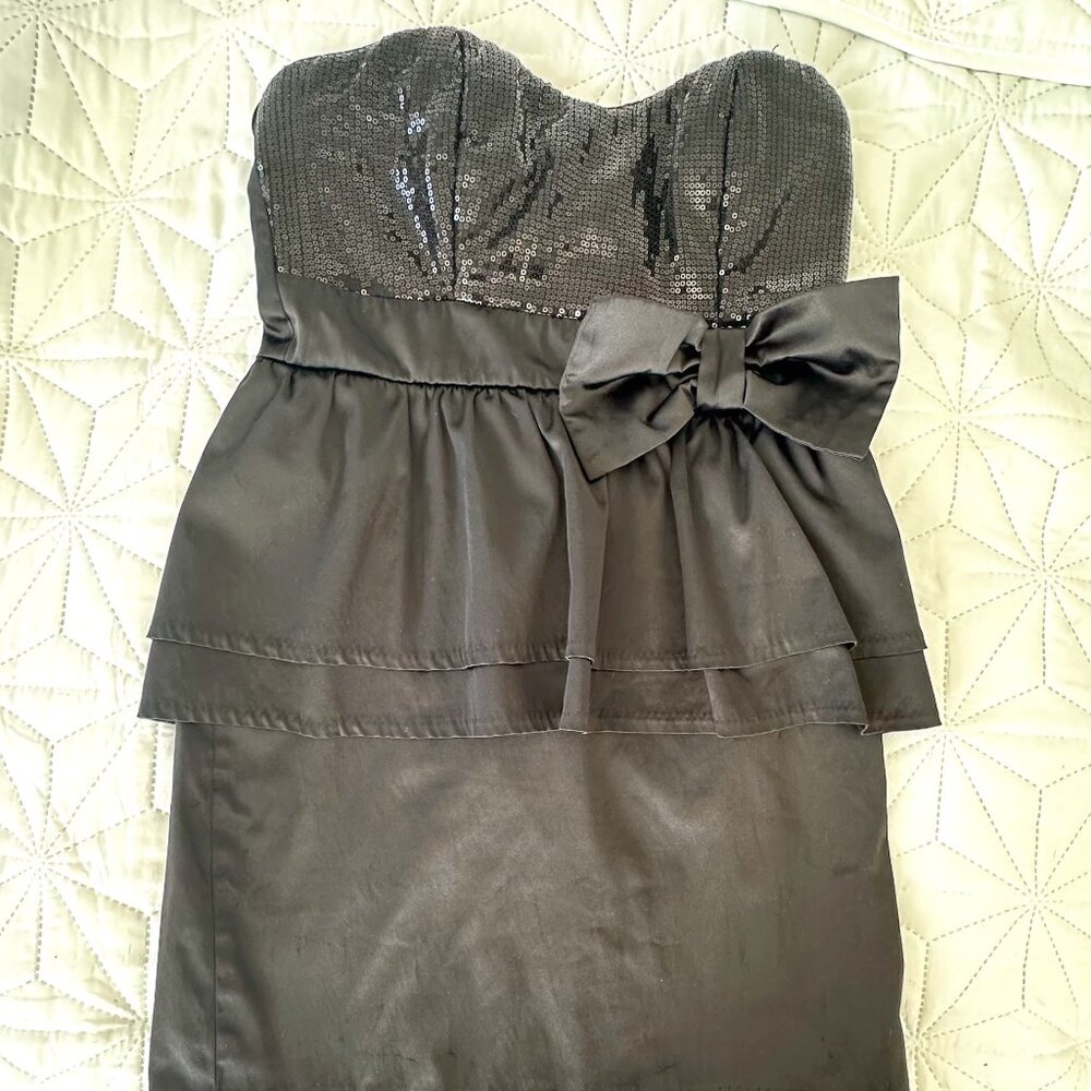 Forever 21 Black Strapless Sequin Bow Mini Dress Women’s Size Small